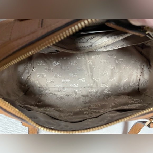 NWT  MICHAEL MICHAEL KORS HANDBAG   BEDFORD  ACORN   MD TZ SATCHEL  LEATHER - Picture 6 of 12